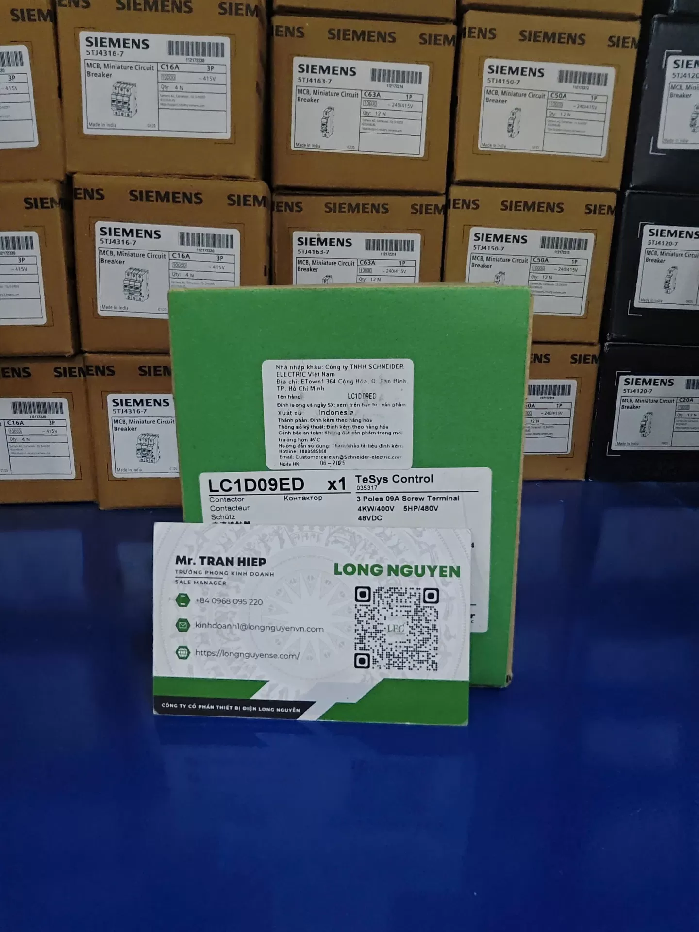 Khởi động từ LC1D09ED - 3P(3 NO) - AC-3 -  440 V 9 A - 48 V DC coil