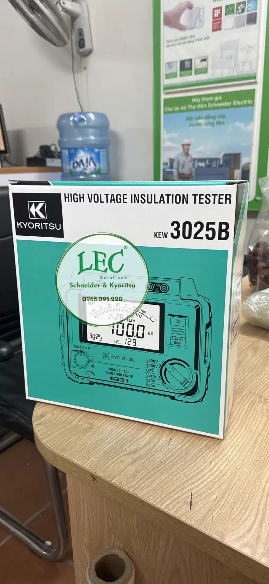Máy đo điện trở cách điện  Kyoritsu Kew 3025B