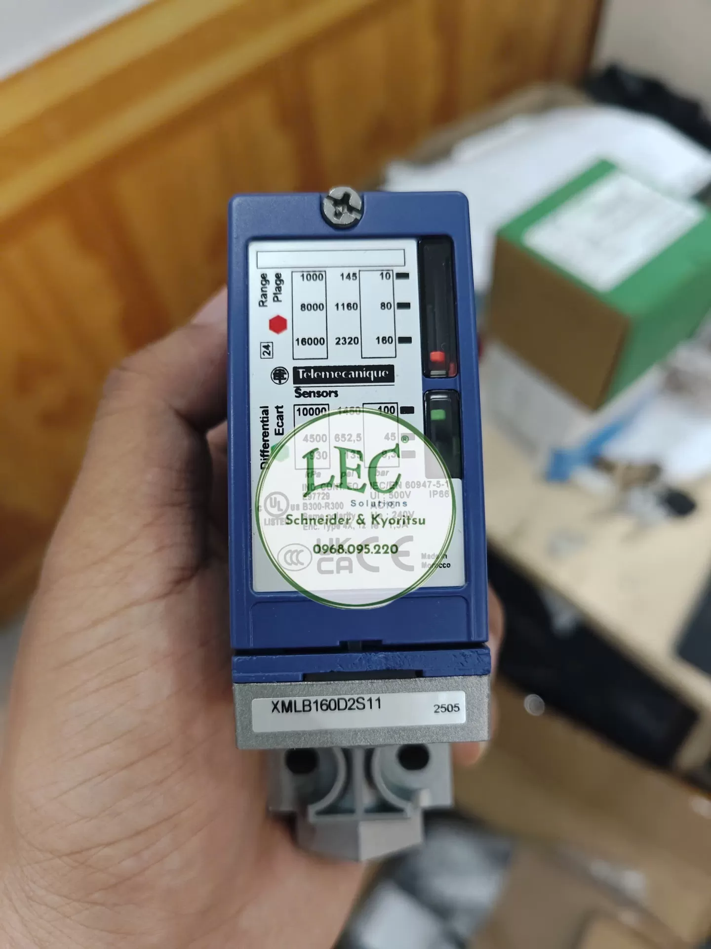 XMLB160D2S11 - Công tắc áp xuất XMLB