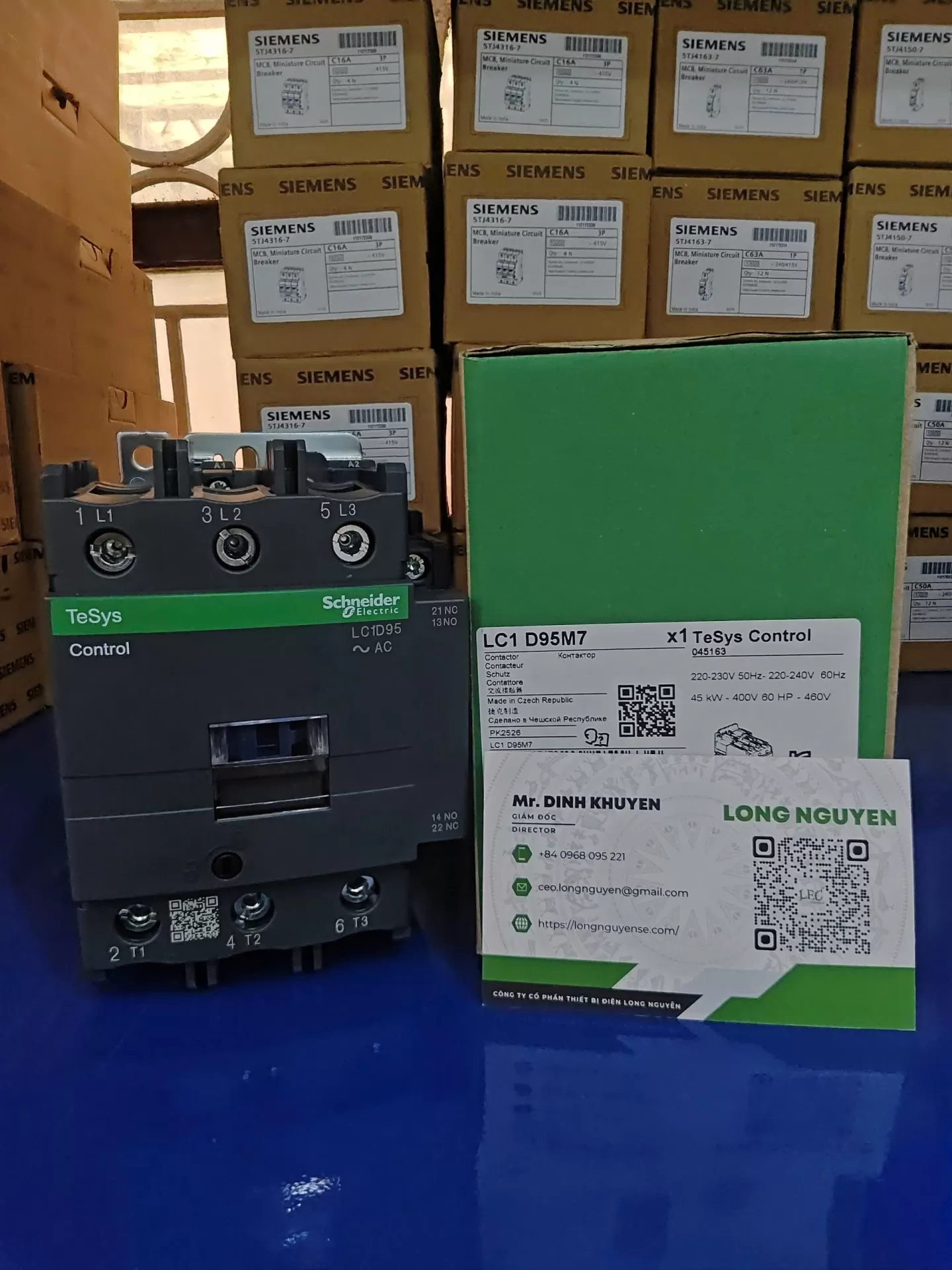 Khởi động từ LC1D95M7 - 3P(3 NO) - AC-3 -  440 V 95 A - 220 V AC coil