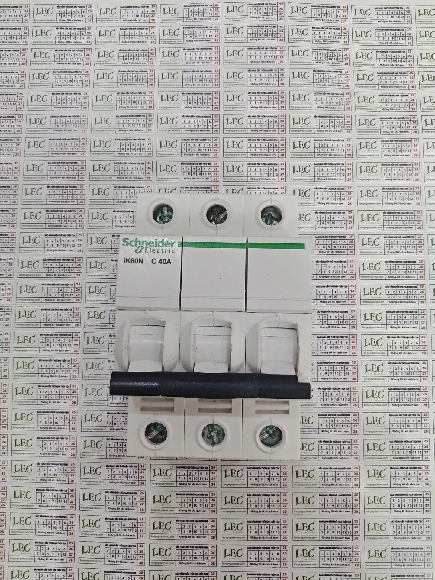 A9K24340 - Cầu dao tự động (MCB) Acti9 iK60N 3P 40A 6kA C