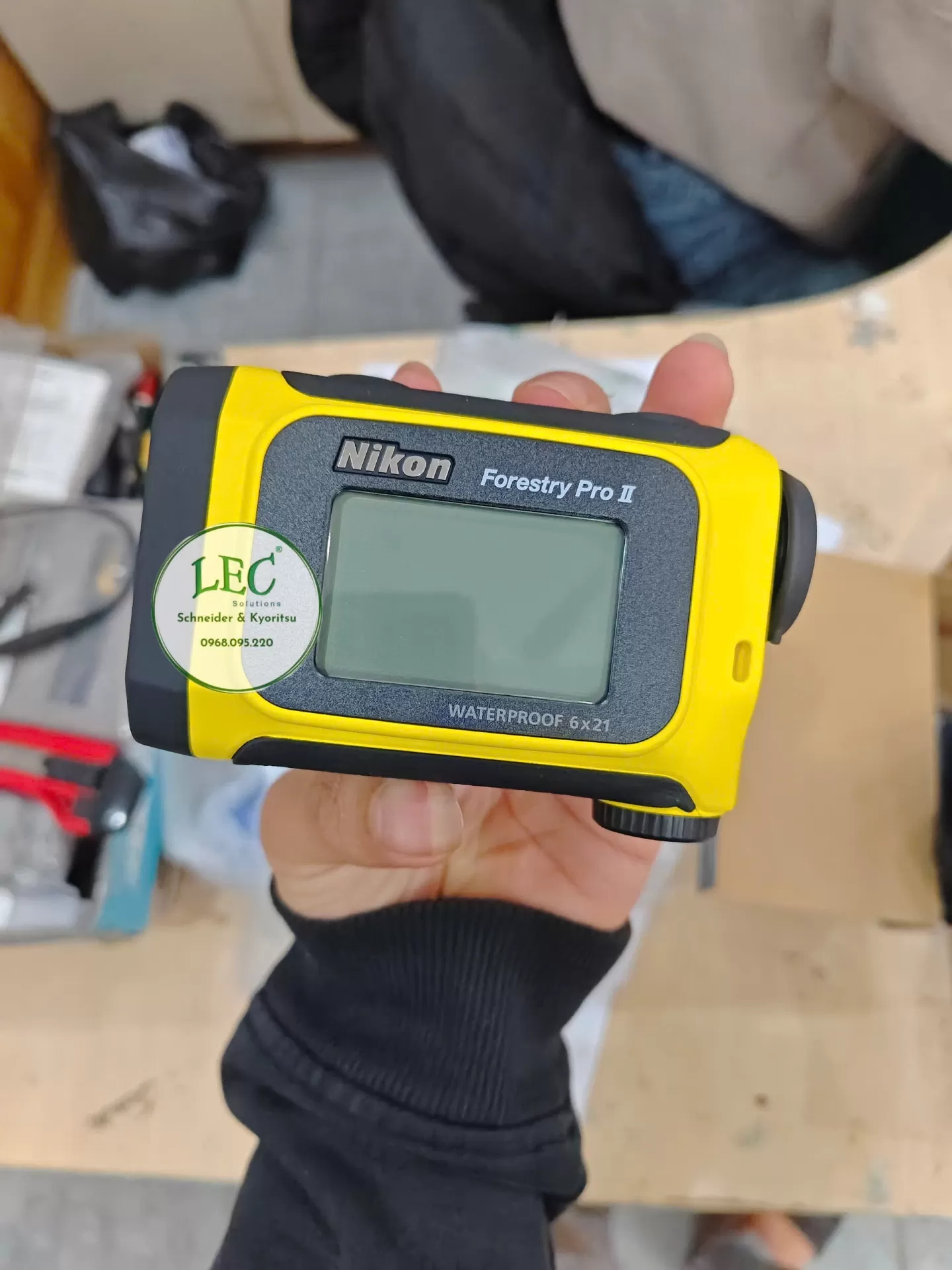 Ống nhòm đo khoảng cách Nikon Forestry Pro II