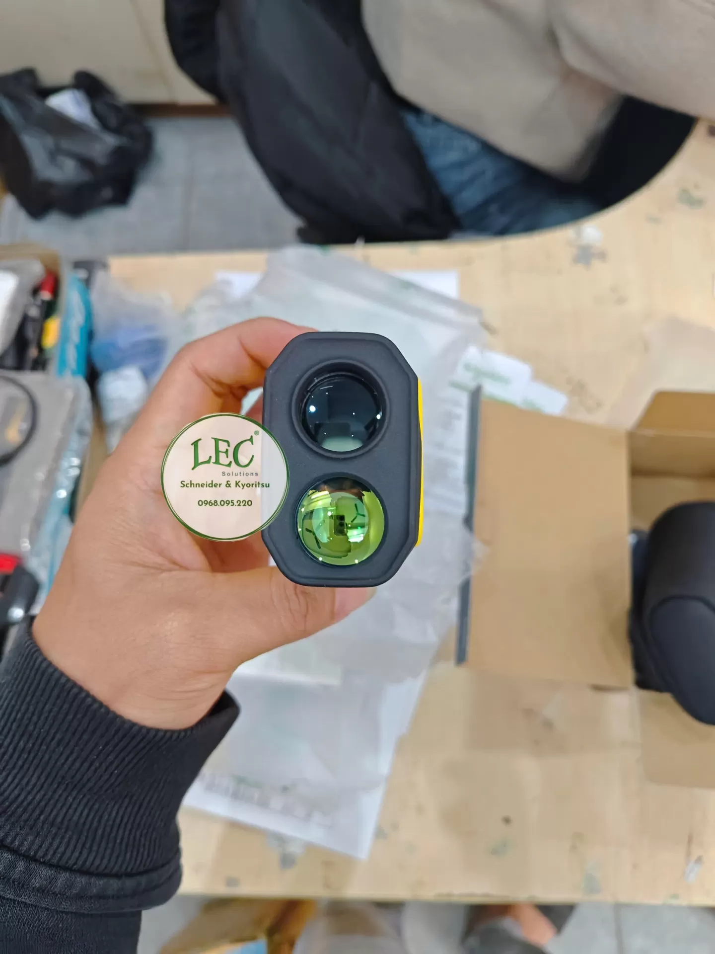 Ống nhòm đo khoảng cách Nikon Forestry Pro II