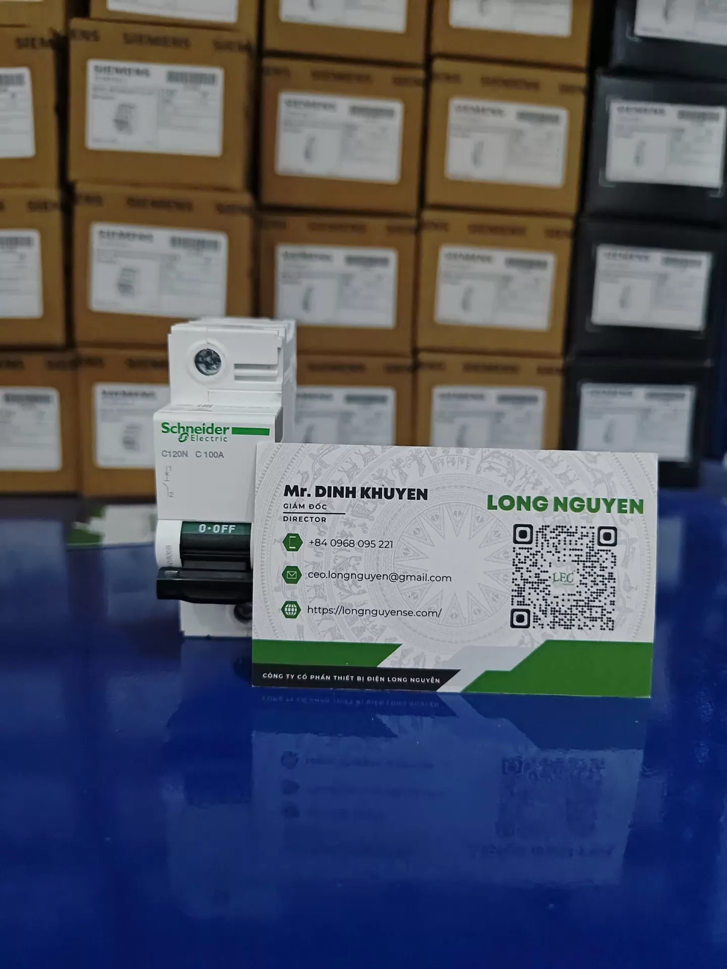 A9N18358 - Cầu dao tự động Acti9 MCB C120N 1P 100A C 10kA 240/415V