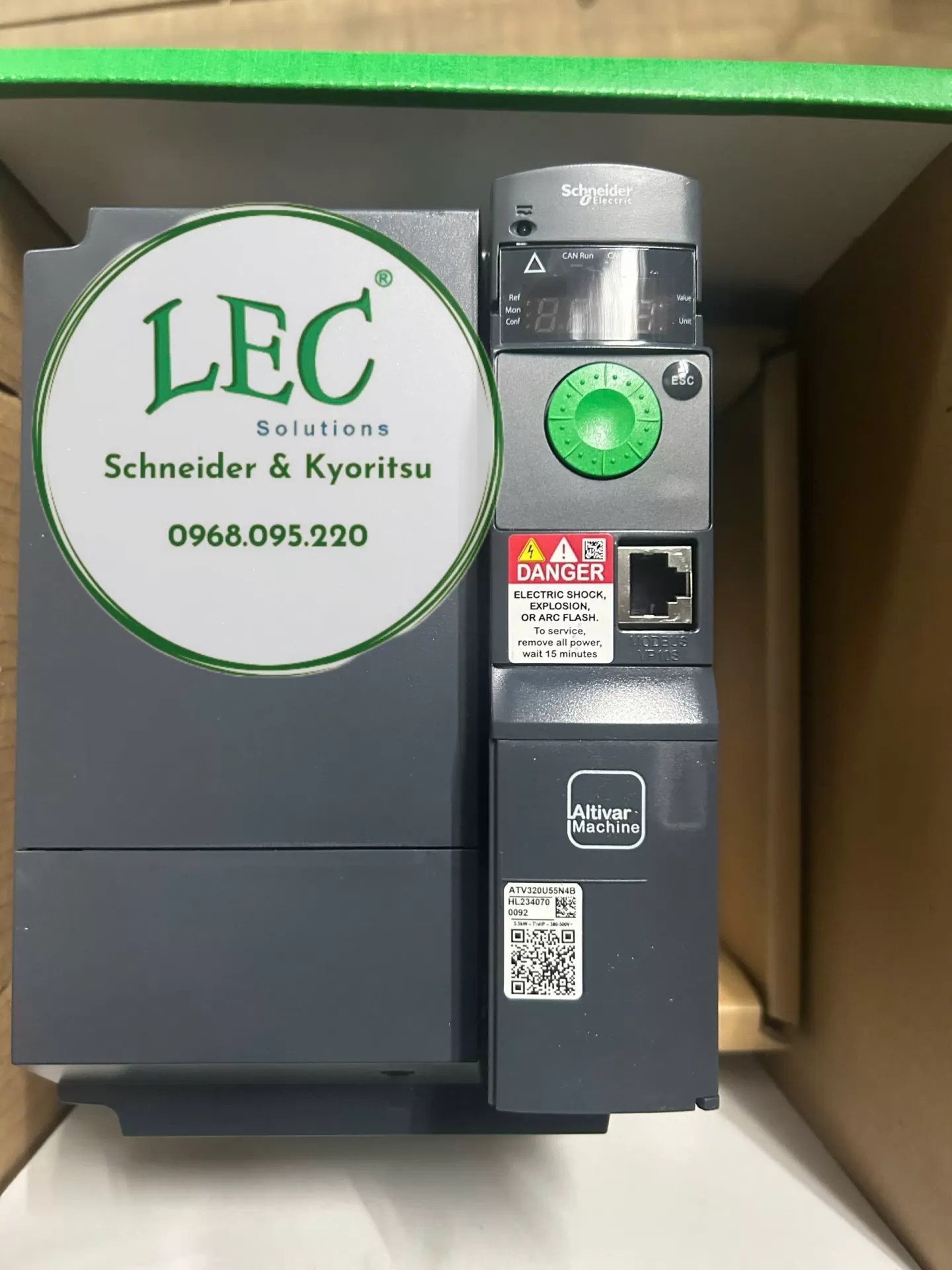 Biến tần ATV320U55N4B - ATV320 5,5KW 400V 3PH BOOK CONTROL