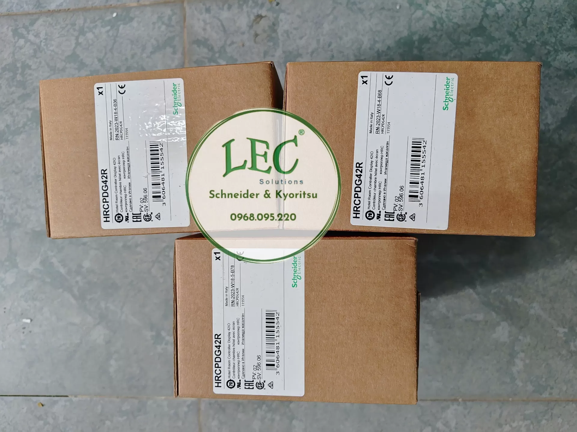 Bộ điều khiển phòng khách sạn có màn hình 42 I/O