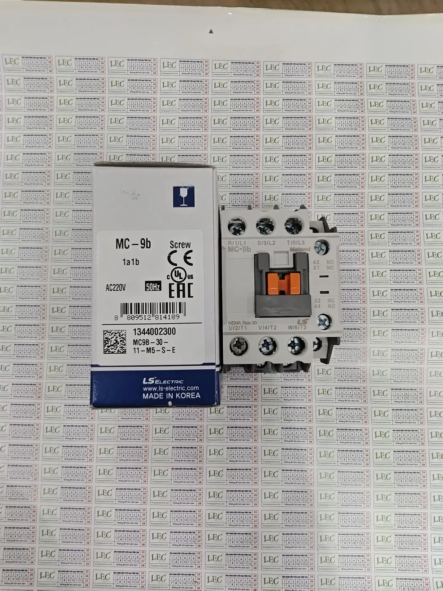 Khởi động từ 3P MC-9b 9A 1NO-1NC 220VAC