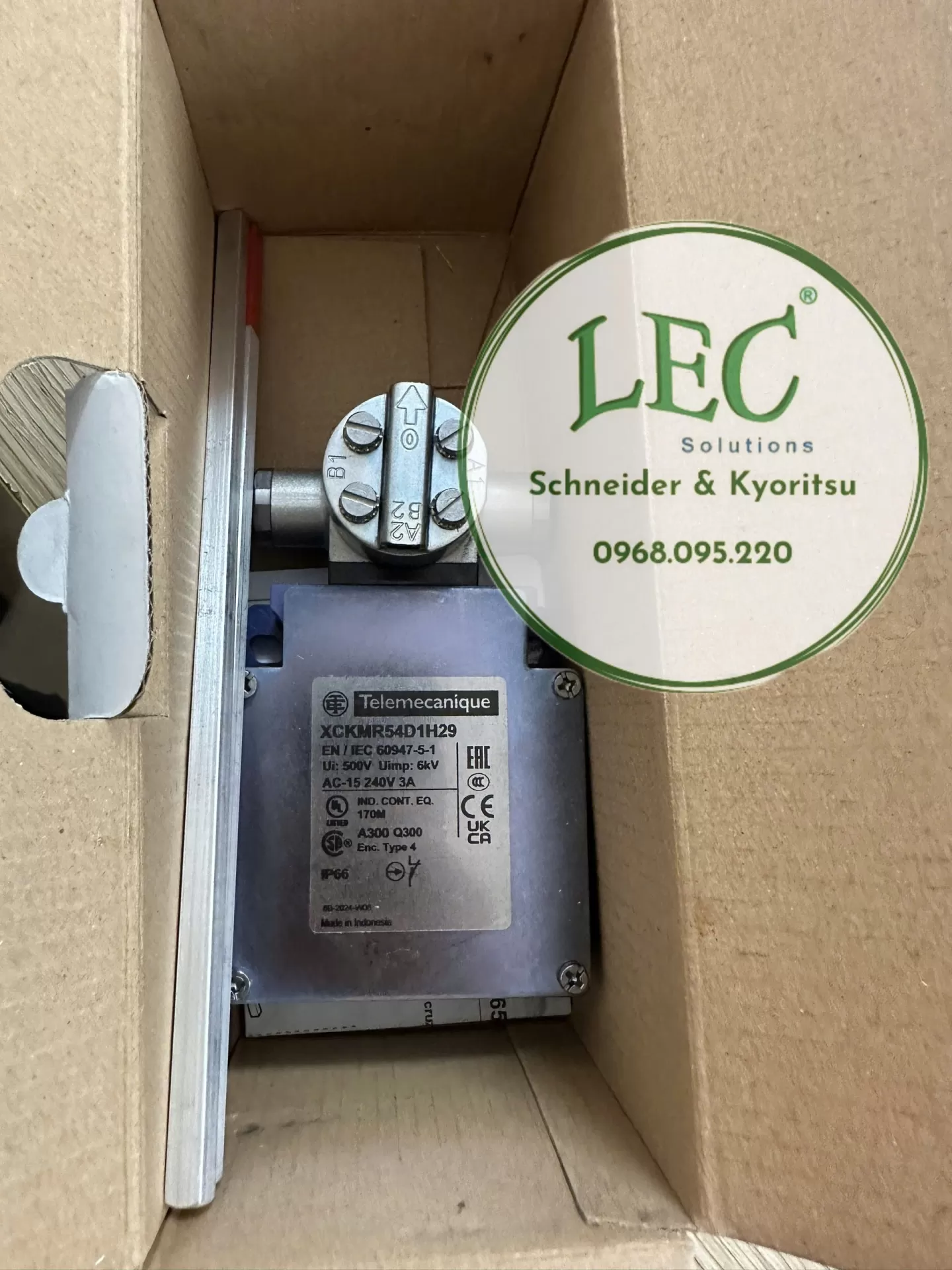 XCKMR54D1H29 - Công tắc hành trình limit switch