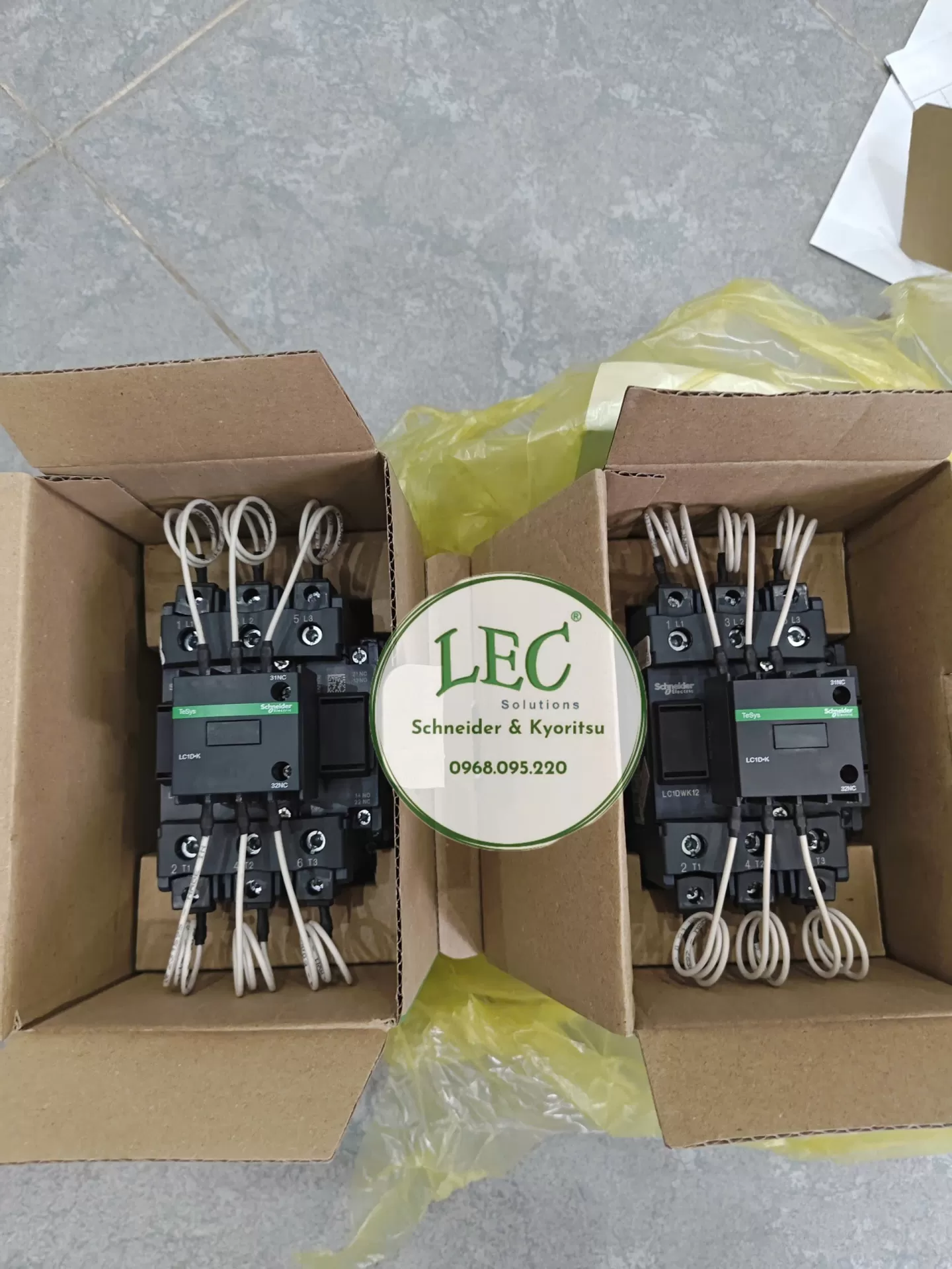 Công tắc tơ tụ bù LC1DWK12M7 -  3P 60Kvar 220V
