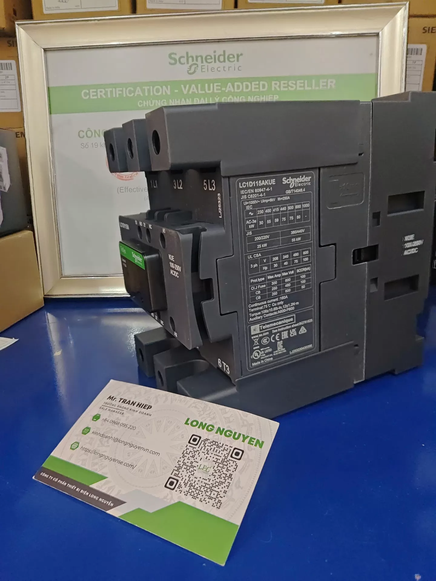 LC1D115AKUE Công tắc tơ 3P(3NO), AC-3, 440V, 115A, 100-250V AC/DC