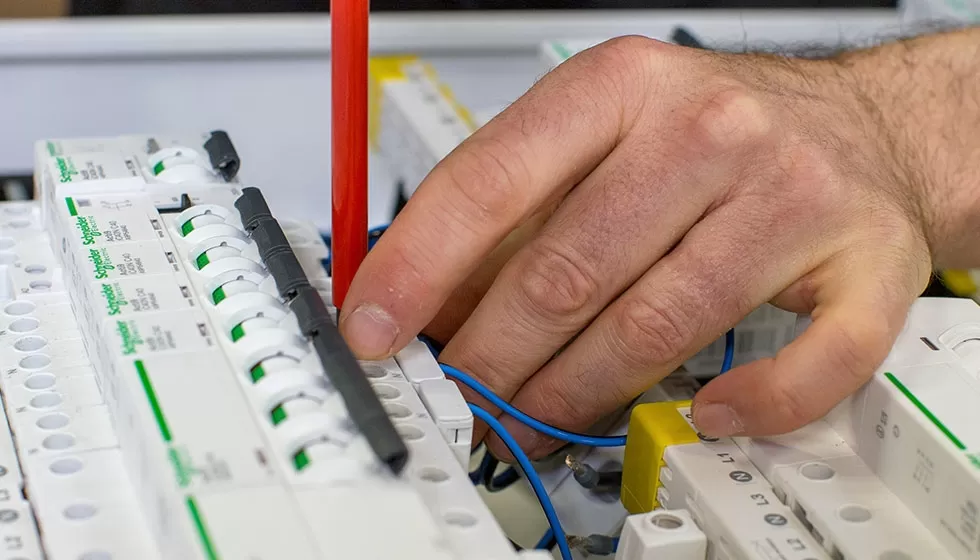 Đánh Giá Acti9 Schneider: Dòng Thiết Bị Đóng Cắt Đỉnh Cao Đáng Tiền Nhất 2026