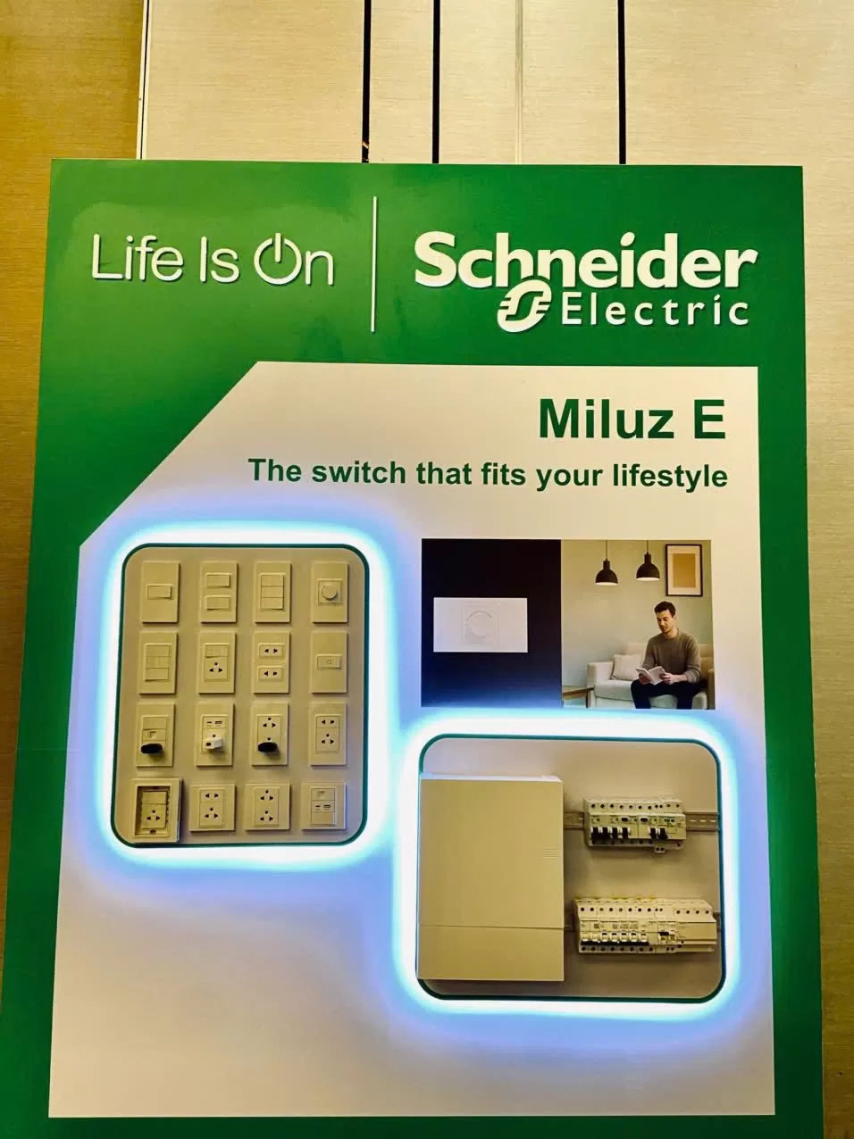 Công Tắc Ổ Cắm Dân Dụng Thế Hệ Mới Miluz E Series Schneider