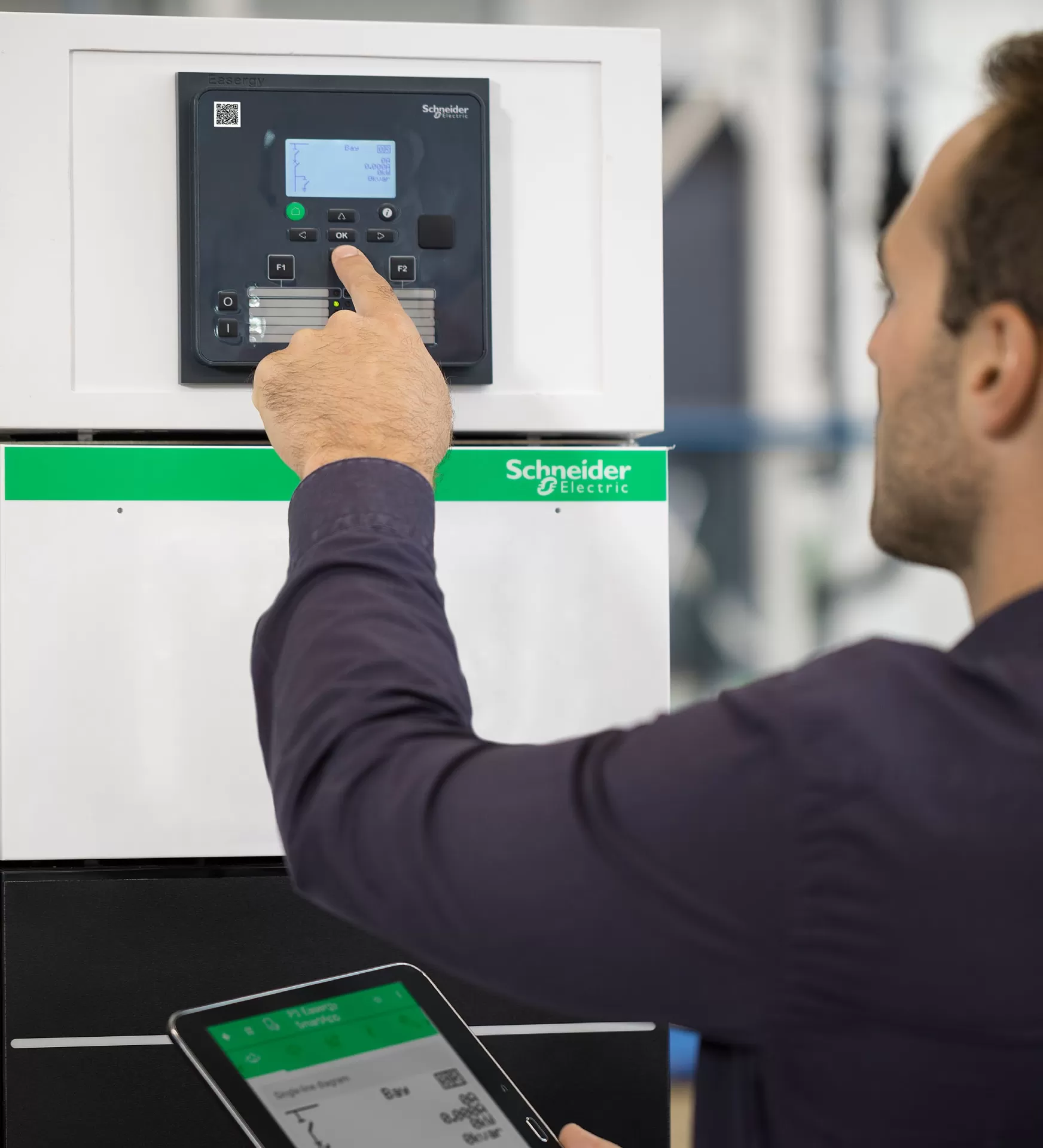 Rơ le bảo vệ cho tủ trung thế RMU P3U30 Schneider